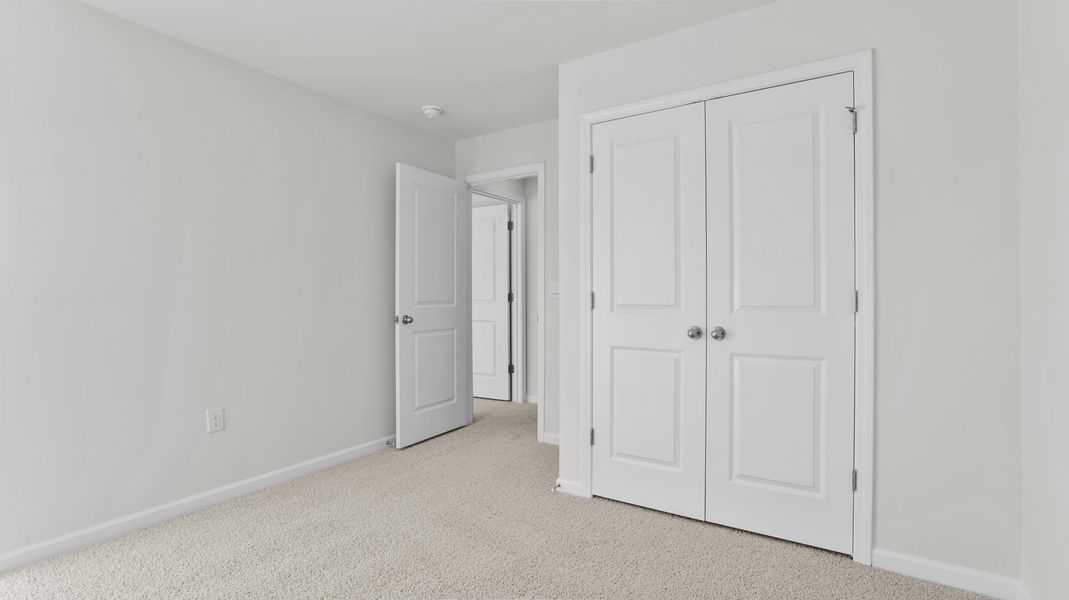 Spacious, unfurnished interior of a new home in Cloverdale Hills, Piedmont (Image 22).
