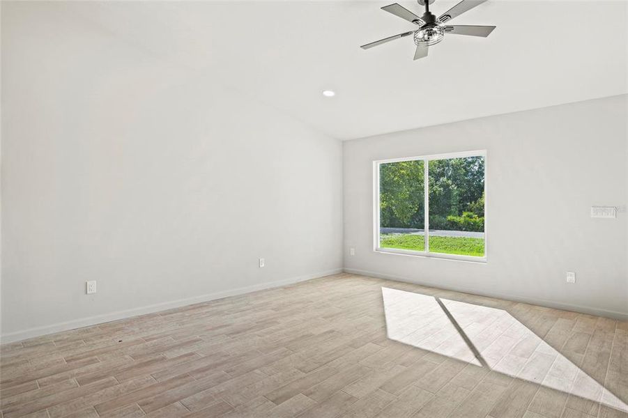 Spacious, unfurnished interior of a new home in , Okeechobee (Image 30).
