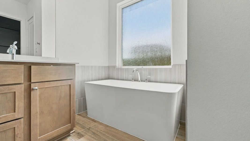Furnished interior view inside a new home in Attwater 55s, Waller (Image 15).