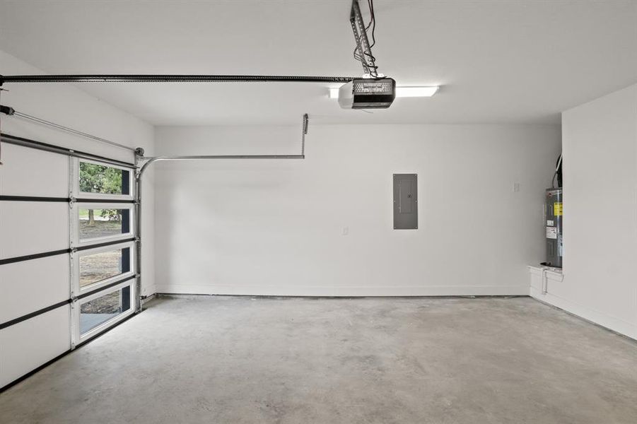 Spacious, unfurnished interior of a new home in , Purdon (Image 18).