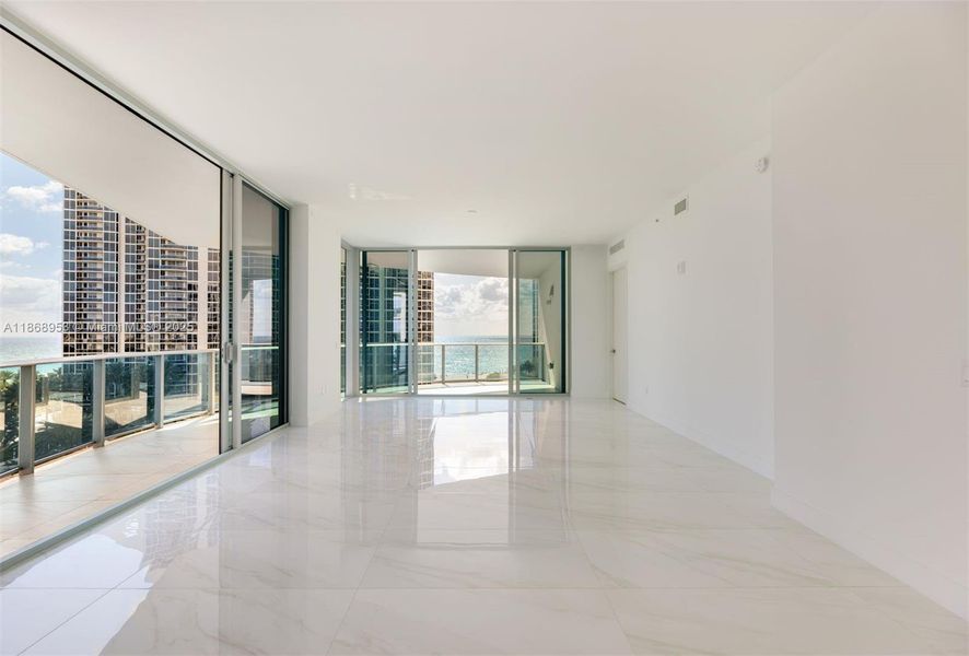 Spacious, unfurnished interior of a new home in , Sunny Isles Beach (Image 18).
