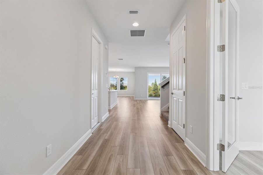 Spacious, unfurnished interior of a new home in Mirada, San Antonio (Image 24).