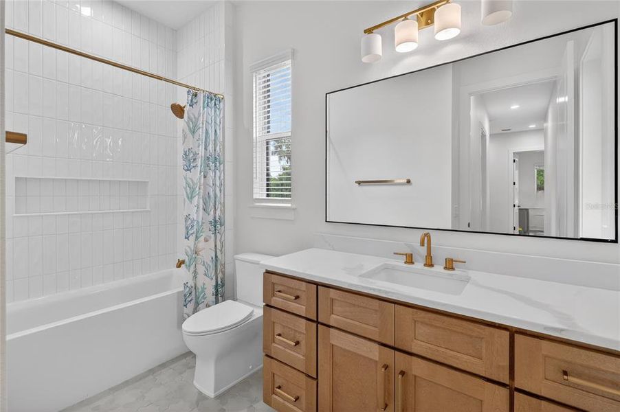 Furnished interior view inside a new home in , Lakeland (Image 55).