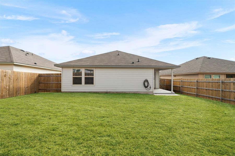 Exterior details and patio area of a home in , Troy (Image 23).