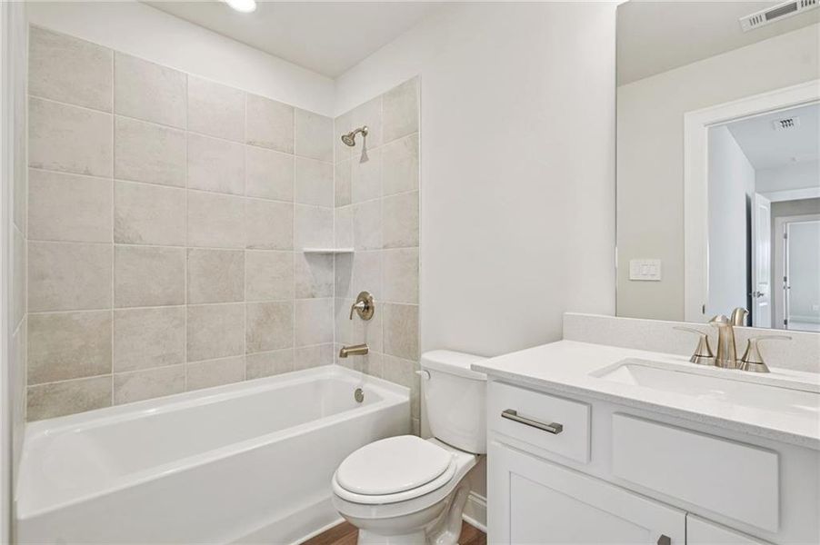 Furnished interior view inside a new home in River Pointe, Monroe (Image 14).