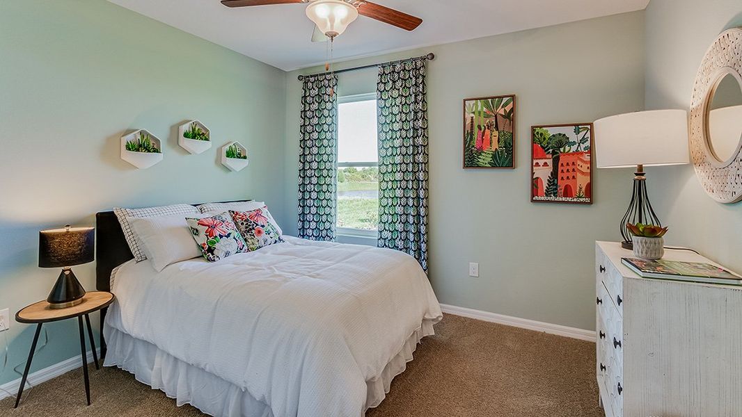 Furnished interior view inside a new home in Silverstone North, Palmetto (Image 11).