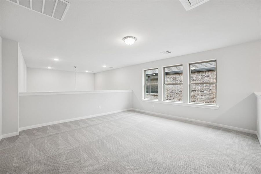 Spacious, unfurnished interior of a new home in Creekshaw – Gardens, Royse City (Image 16). Spacious, unfurnished interior of a new home in Creekshaw – Gardens, Royse City (Image 16).