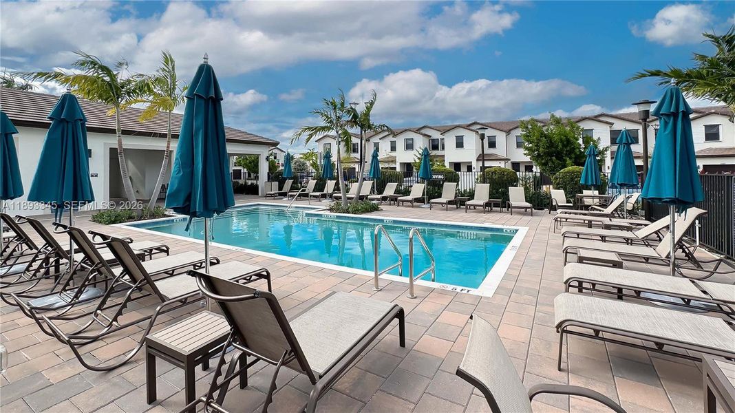 Community amenities in , Pembroke Pines (Image 33).