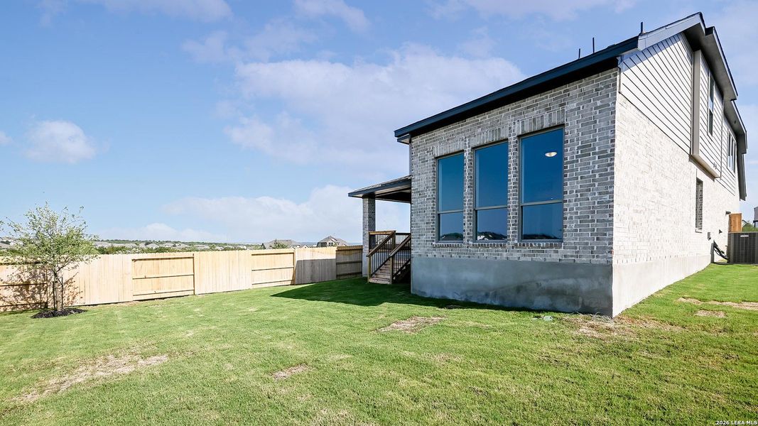 Exterior details and patio area of a home in Homestead, Schertz (Image 23).