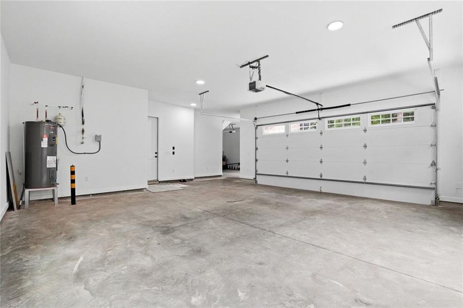 Spacious, unfurnished interior of a new home in , Covington (Image 71).