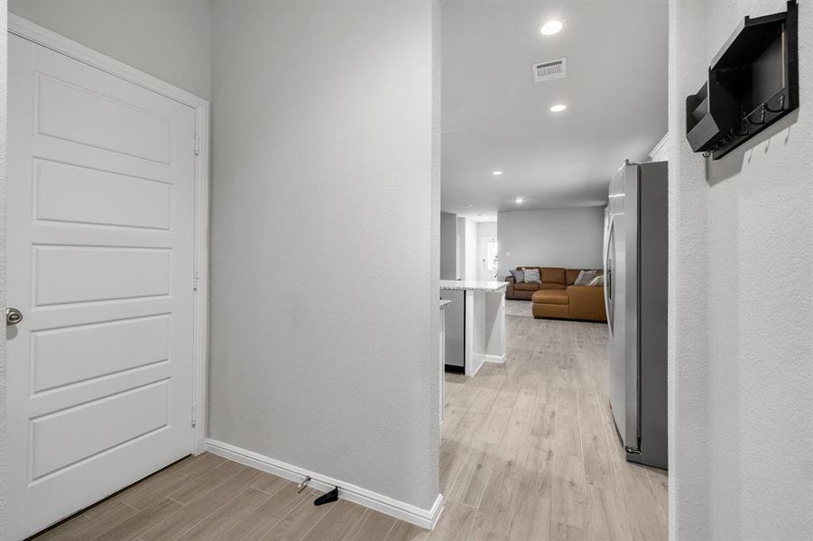 Spacious, unfurnished interior of a new home in The Overlook, Fort Worth (Image 22).