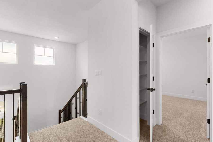 Representative unfurnished interior of a home built from the Hudson by Chesmar Homes in New Haven, Manor (Image 31).