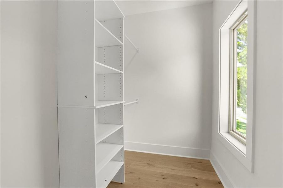 Spacious, unfurnished interior of a new home in , Atlanta (Image 24).