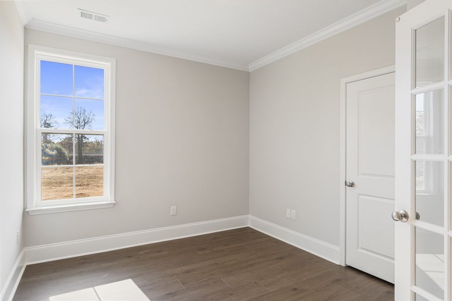 Spacious, unfurnished interior of a new home in Lakeside Saluda, Greenville (Image 17). Spacious, unfurnished interior of a new home in Lakeside Saluda, Greenville (Image 17).