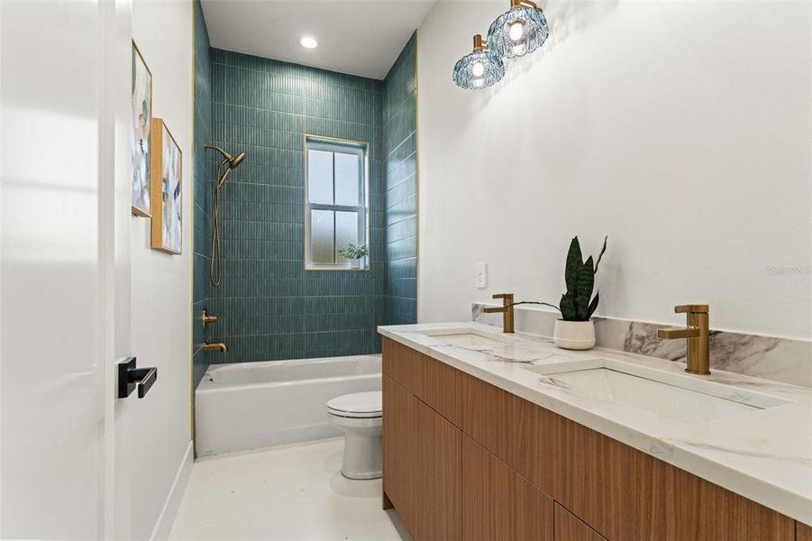 Furnished interior view inside a new home in , Seminole (Image 40).