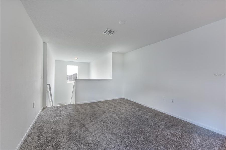 Spacious, unfurnished interior of a new home in , Davenport (Image 14).