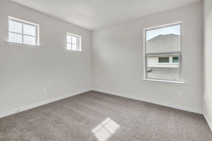 Spacious, unfurnished interior of a new home in The Landing at Hidden Lakes, McKinney (Image 28).