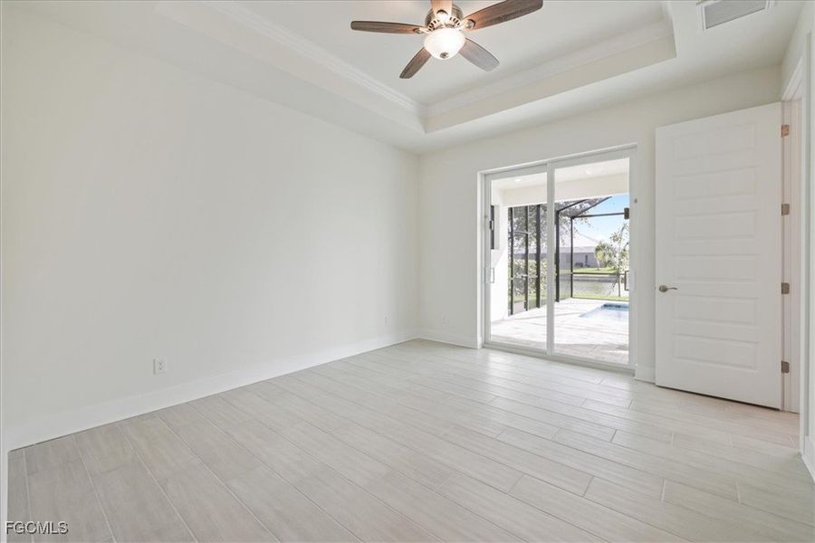 Spacious, unfurnished interior of a new home in Cape Coral, Cape Coral (Image 39).