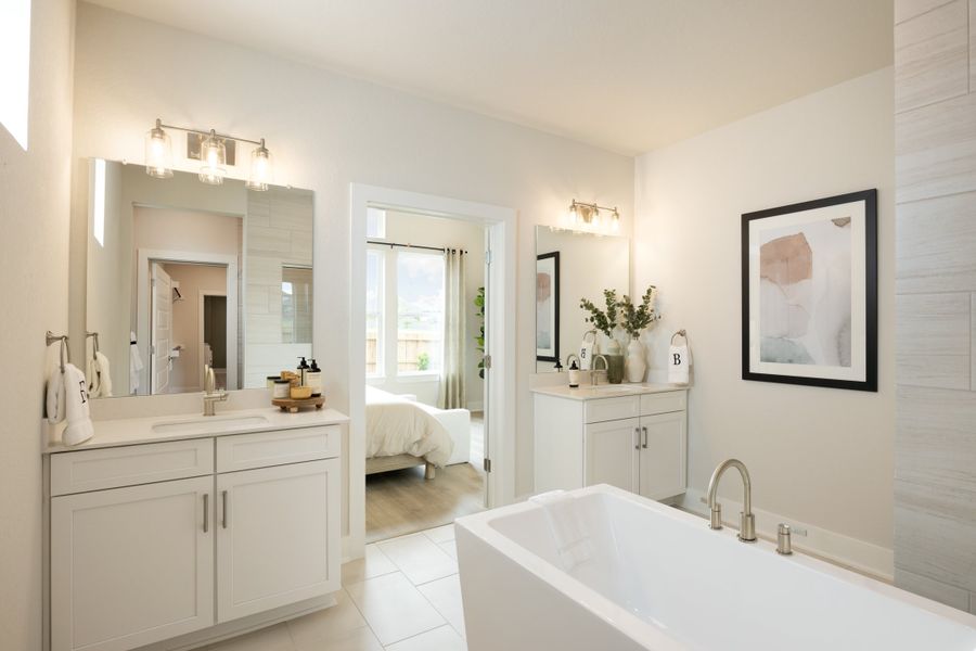 Furnished interior view inside a new home in Flat Creek, Castroville (Image 6).