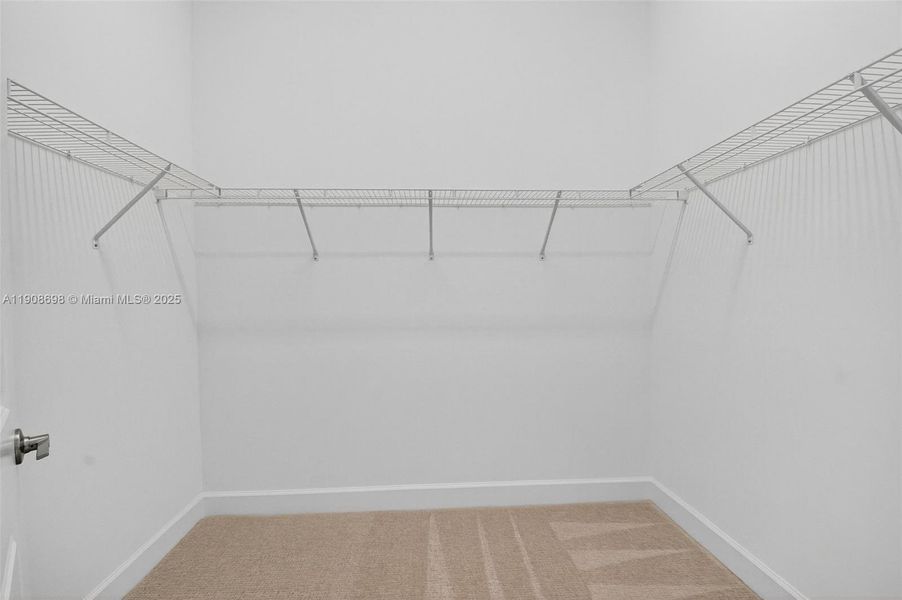 Spacious, unfurnished interior of a new home in , Boynton Beach (Image 63).