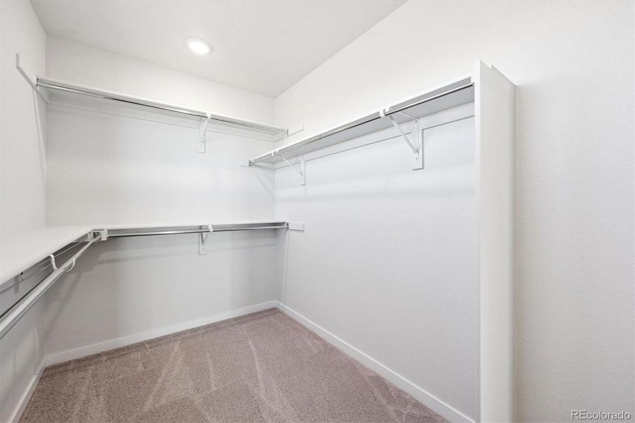 Spacious, unfurnished interior of a new home in The Aurora Highlands, Aurora (Image 19).