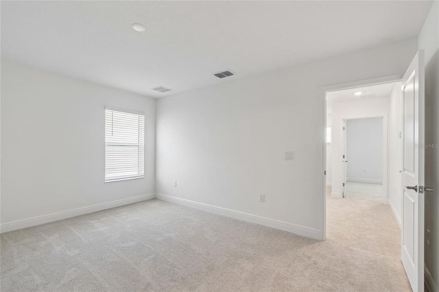 Spacious, unfurnished interior of a new home in SeaFlower, Bradenton (Image 24).