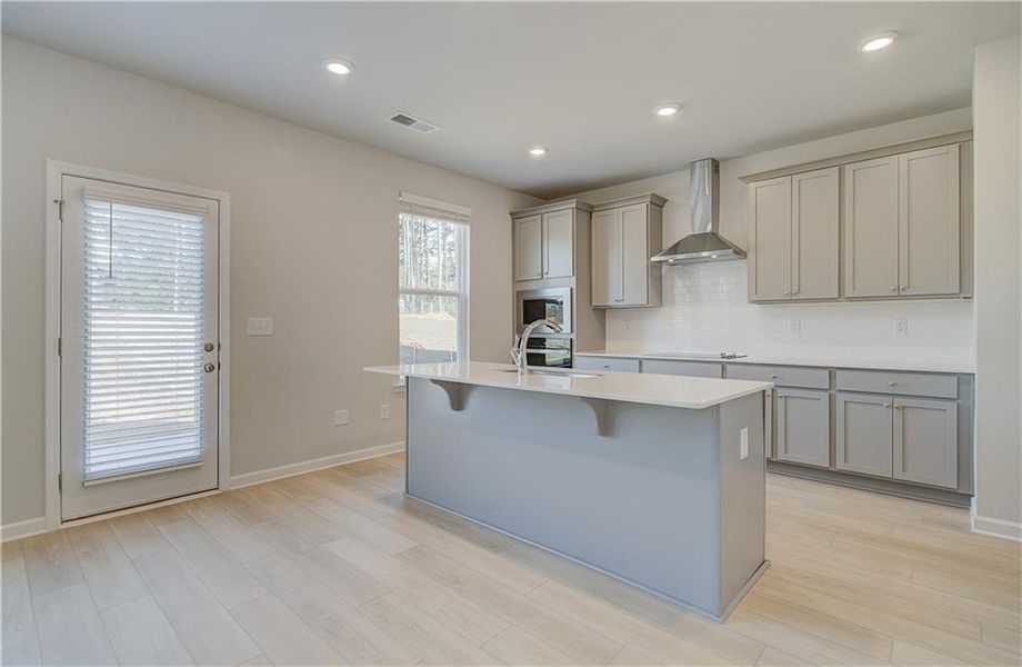 Furnished interior view inside a new home in Bowers Farm, McDonough (Image 8). Furnished interior view inside a new home in Bowers Farm, McDonough (Image 8).