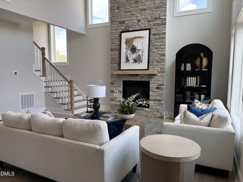 WFDS-0100-00_Buchanan E_Family Room (2)