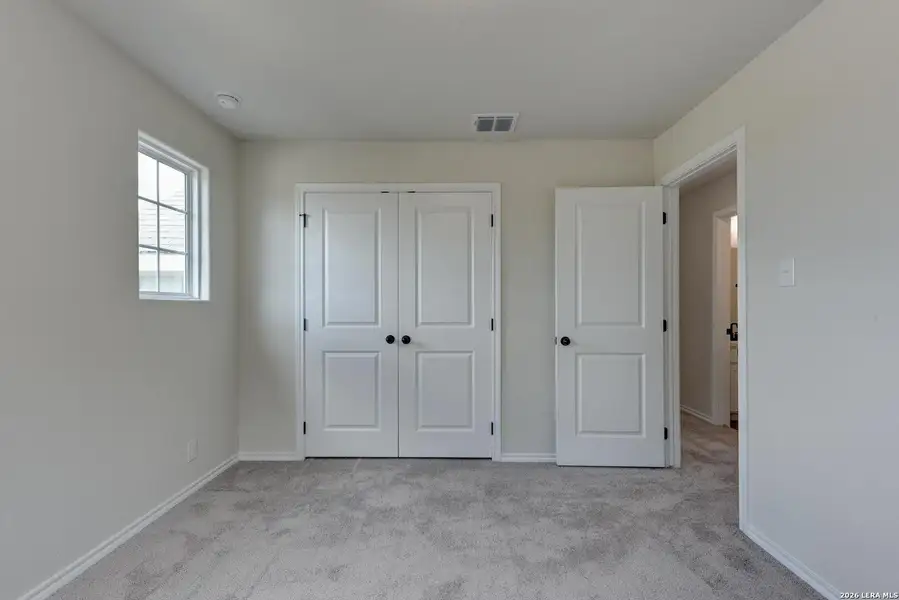 Spacious, unfurnished interior of a new home in Arcadia Ridge, San Antonio (Image 12). Spacious, unfurnished interior of a new home in Arcadia Ridge, San Antonio (Image 12).