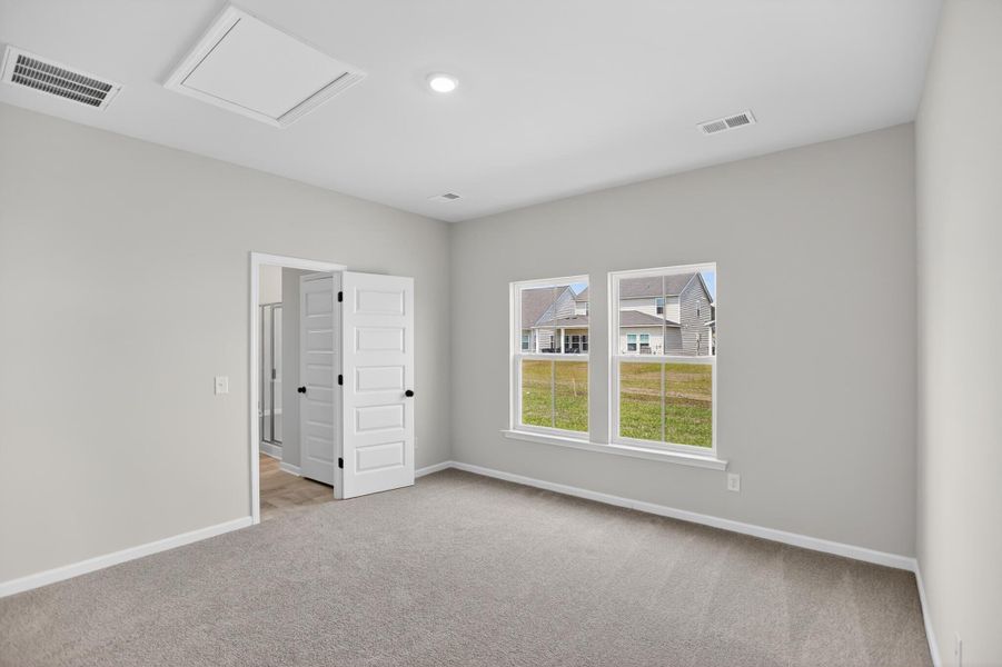 Spacious, unfurnished interior of a new home in Sweetgrass at Summers Corner, Summerville (Image 9). Spacious, unfurnished interior of a new home in Sweetgrass at Summers Corner, Summerville (Image 9).