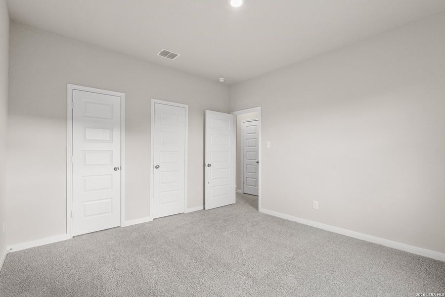 Spacious, unfurnished interior of a new home in Swenson Heights, Seguin (Image 19).