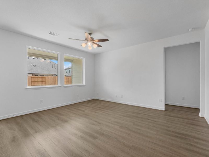 Spacious, unfurnished interior of a new home in Dellrose, Hockley (Image 21).