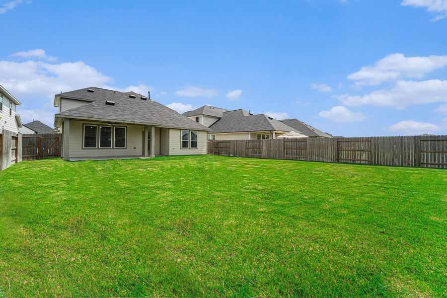 Massive backyard has endless potential! Massive backyard has endless potential!