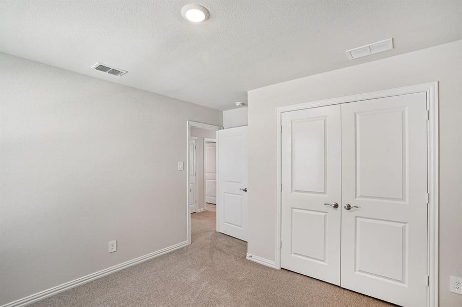 Photo is not of the actual home, but is an inspirational photo of builder’s model home and may depict options, furnishings, and/or decorator features that are not included. Photo is not of the actual home, but is an inspirational photo of builder’s model home and may depict options, furnishings, and/or decorator features that are not included.