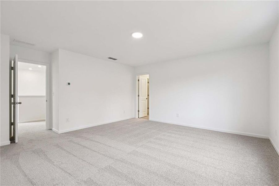 Spacious, unfurnished interior of a new home in Leydenview, Mableton (Image 20).