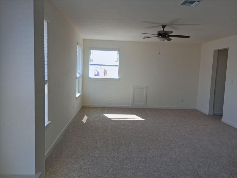 Spacious, unfurnished interior of a new home in Highcrest Meadow West, Georgetown (Image 15).