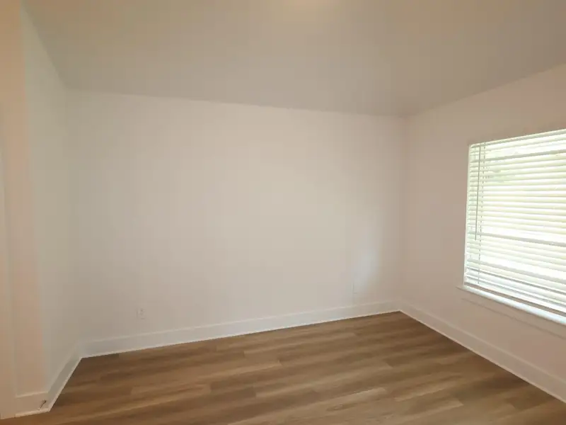 Spacious, unfurnished interior of a new home in Sorella, Tomball (Image 7). Spacious, unfurnished interior of a new home in Sorella, Tomball (Image 7).