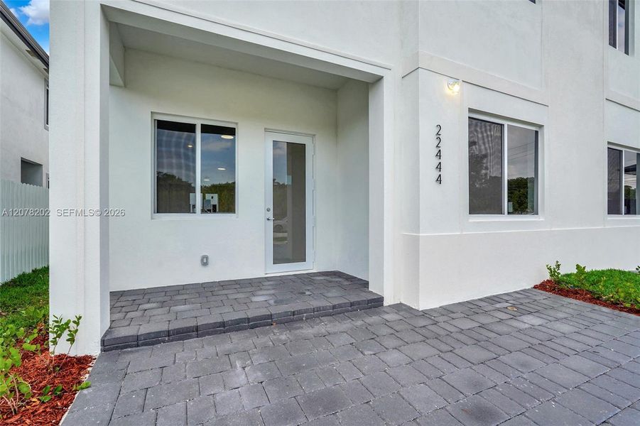 Exterior details and patio area of a home in Chloe's Estates, Miami (Image 31).
