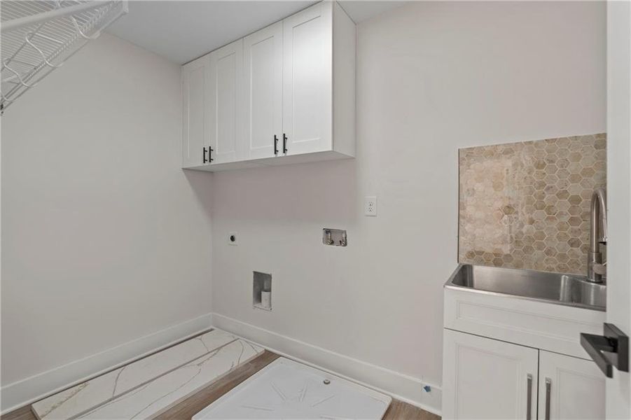 Spacious, unfurnished interior of a new home in , Stockbridge (Image 33). Spacious, unfurnished interior of a new home in , Stockbridge (Image 33).