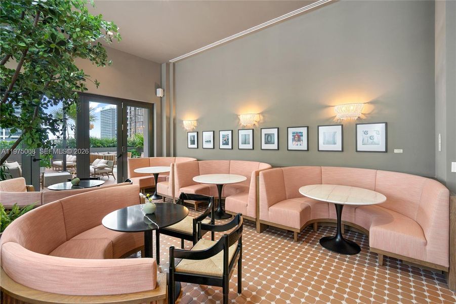 Community amenities in , Miami (Image 44).