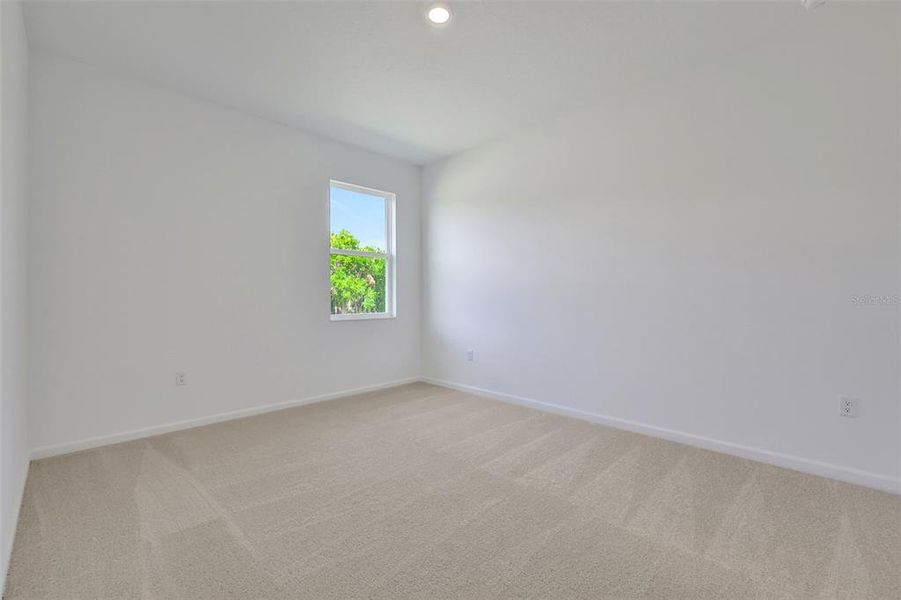 Spacious, unfurnished interior of a new home in Seaport Village, Tavares (Image 22).