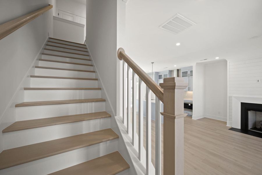 Spacious, unfurnished interior of a new home in , Johns Island (Image 34).