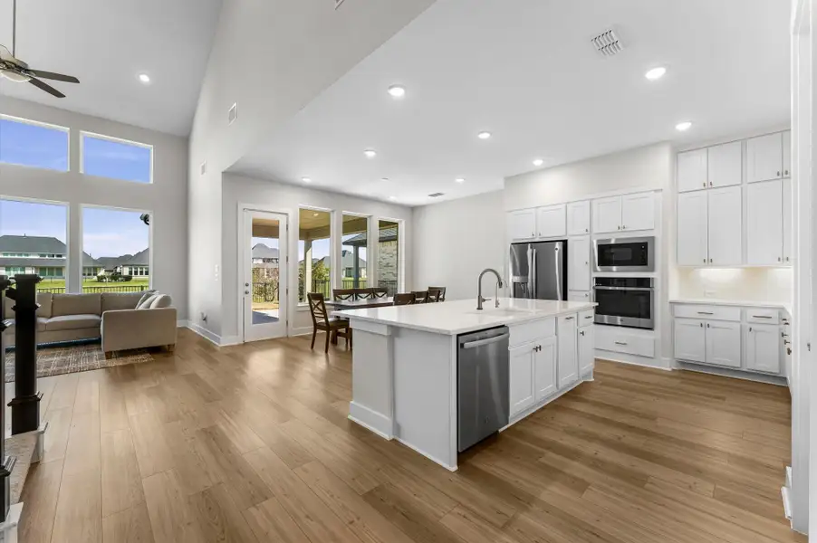 Furnished interior view inside a new home in Cross Creek Ranch, Fulshear (Image 5).