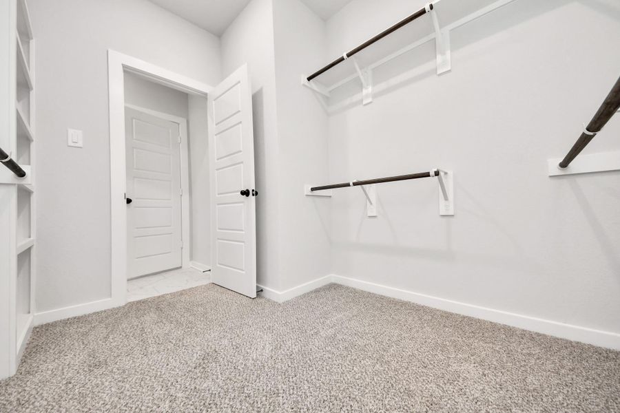 Spacious, unfurnished interior of a new home in Sundance Cove, Crosby (Image 27).
