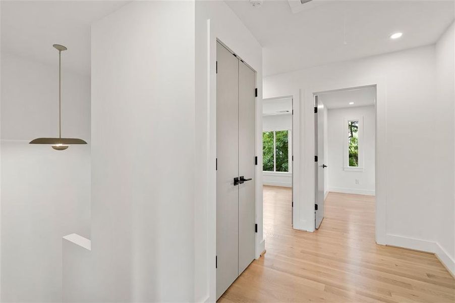 Spacious, unfurnished interior of a new home in , Atlanta (Image 42).