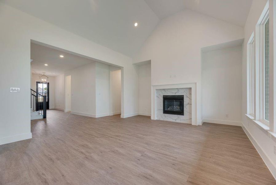 Spacious, unfurnished interior of a new home in Solterra Texas, Mesquite (Image 20).