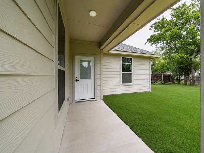 Exterior details and patio area of a home in , Fort Worth (Image 24).