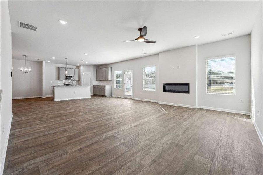 Spacious, unfurnished interior of a new home in Conner Springs, Social Circle (Image 12).