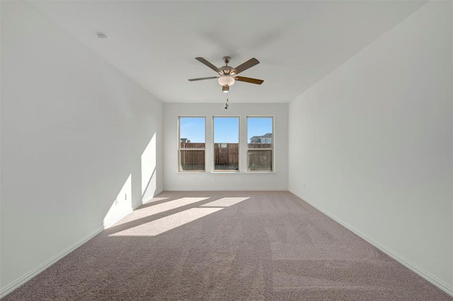 Spacious, unfurnished interior of a new home in Lily Creek at Sutton Fields, Aubrey (Image 19). Spacious, unfurnished interior of a new home in Lily Creek at Sutton Fields, Aubrey (Image 19).