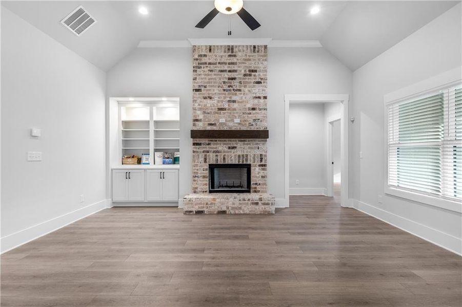 Spacious, unfurnished interior of a new home in Stonegate, Monroe (Image 23).
